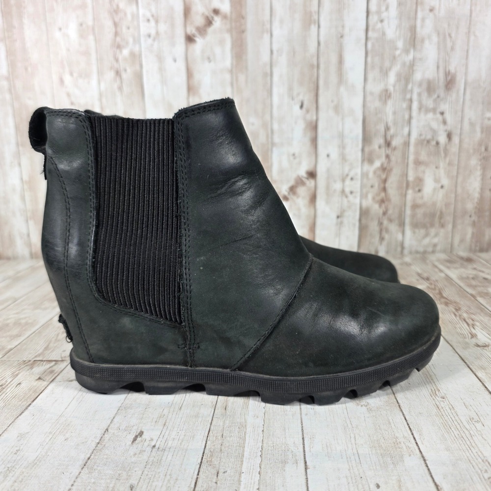Sorel Black Leather Wedge Chelsea‎ Boots Women's Size 9.5